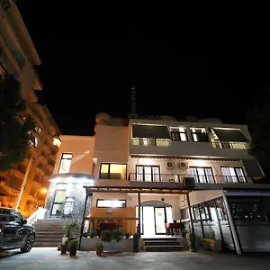 Salvadore Hotel