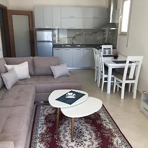 Апартаменты Rooftop Lungomare, Влёра