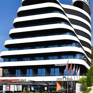 Yacht Hotell